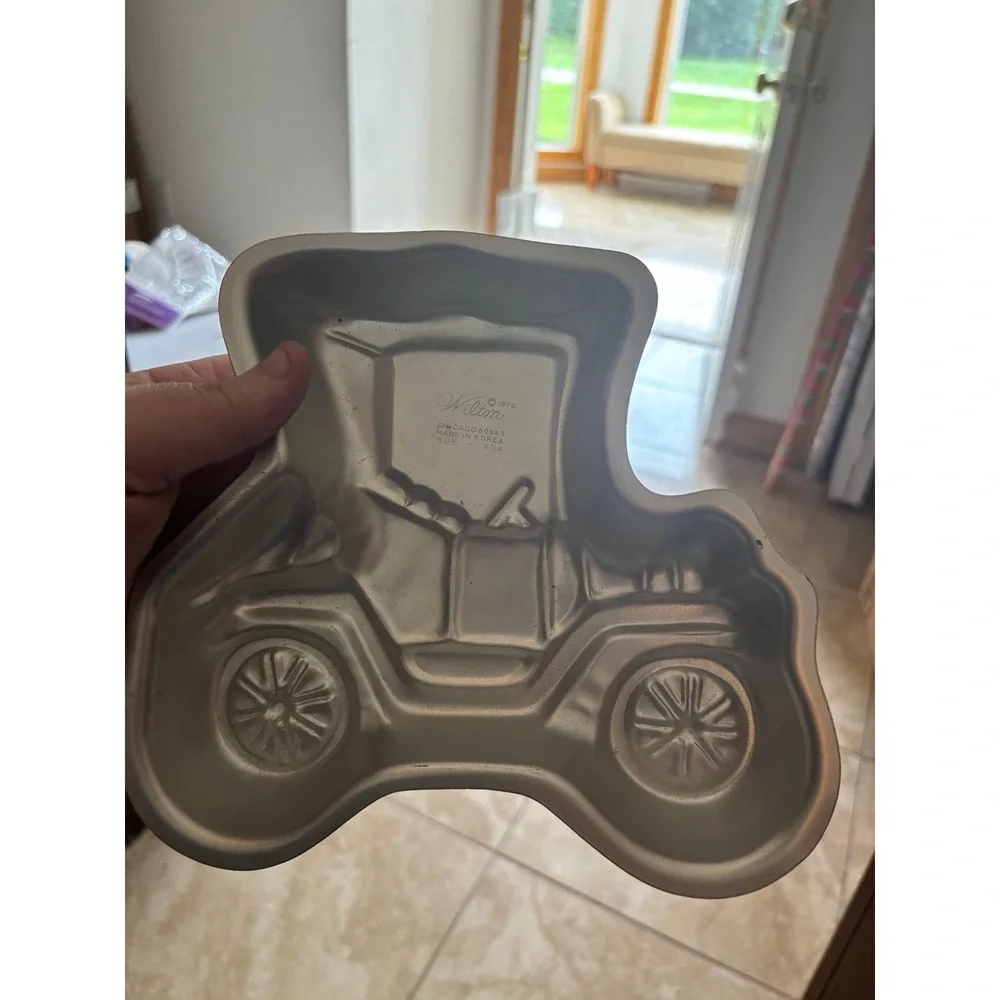 1975 Vintage Wilton 508-434 Automobile Classic Car Model T Cake Pan Mold  New